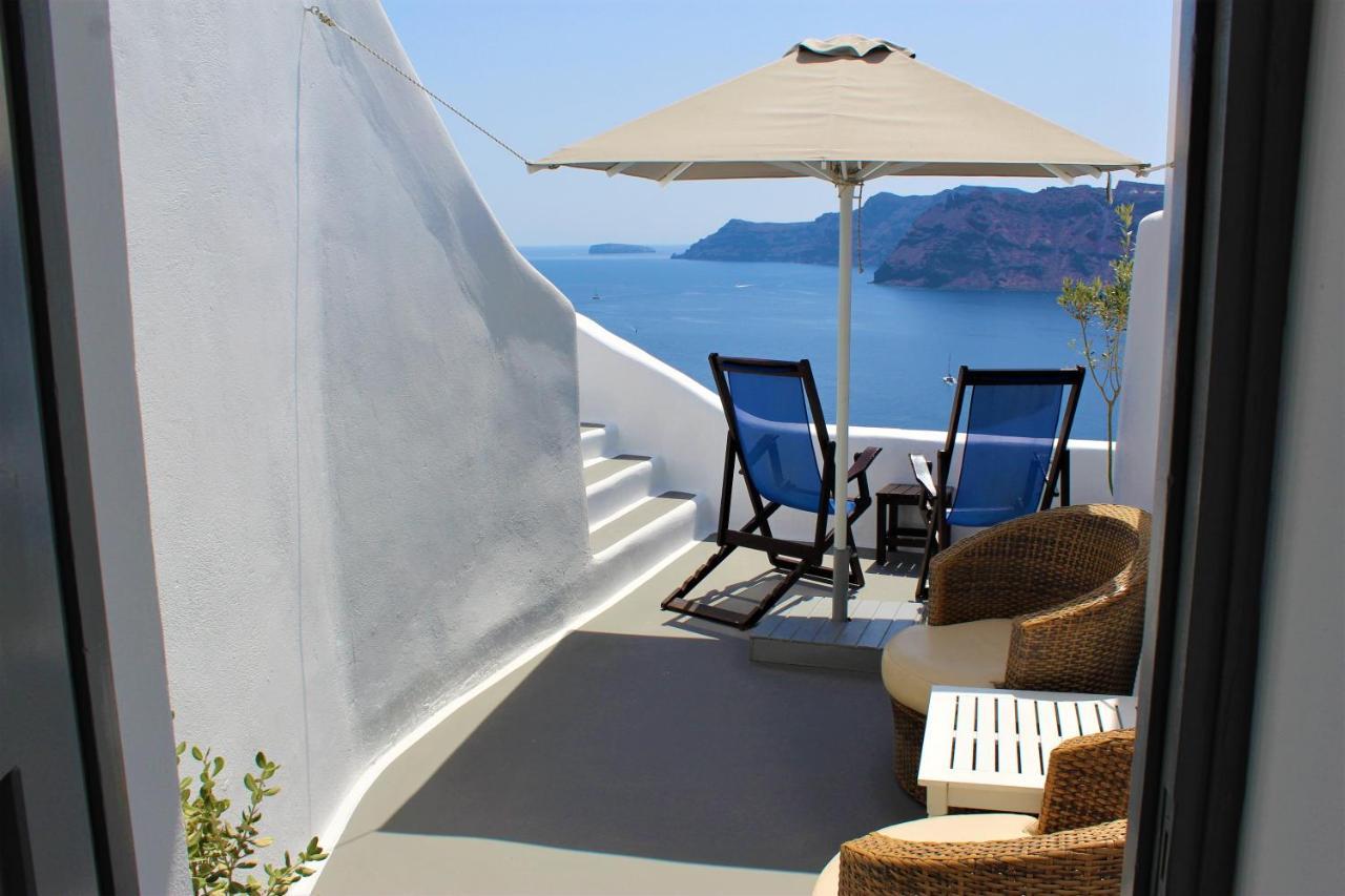Lioyerma Cave With Private Outdoor Hot Tub Ия