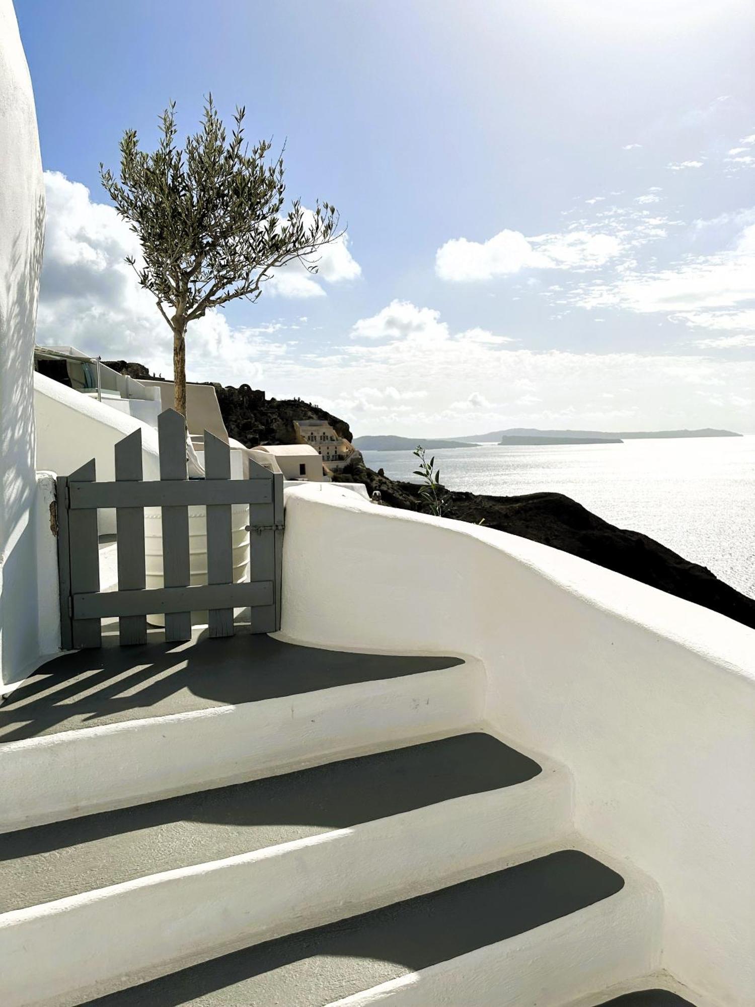 Lioyerma Cave With Private Outdoor Hot Tub *